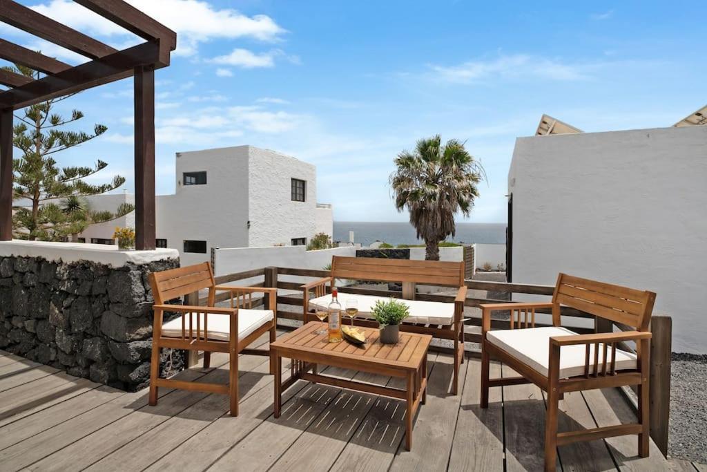 Playa Marina Ocean View Eco Bungalow Arrieta  Exteriör bild