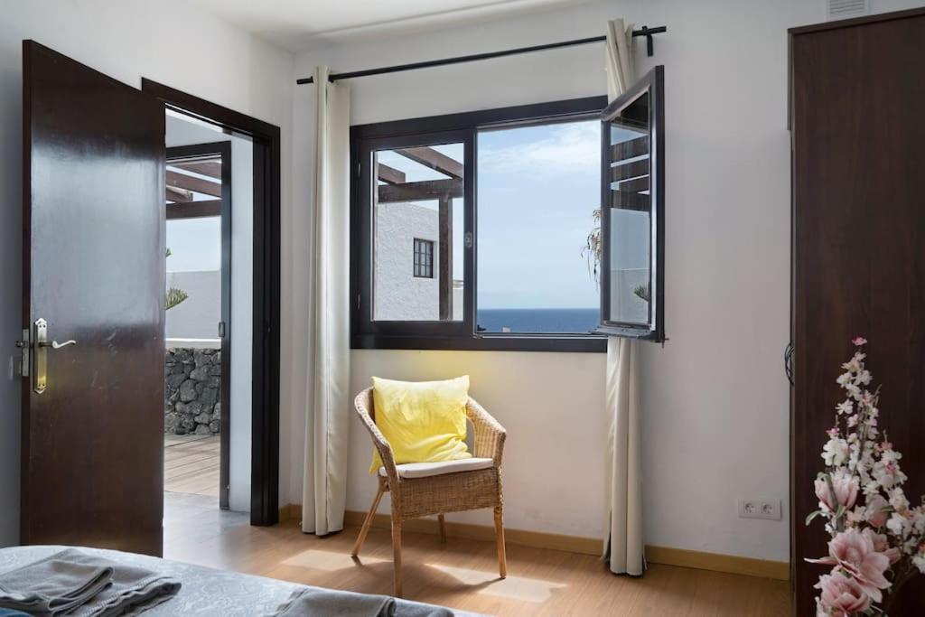 Playa Marina Ocean View Eco Bungalow Arrieta  Exteriör bild