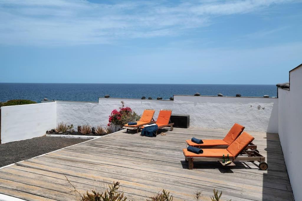 Playa Marina Ocean View Eco Bungalow Arrieta  Exteriör bild